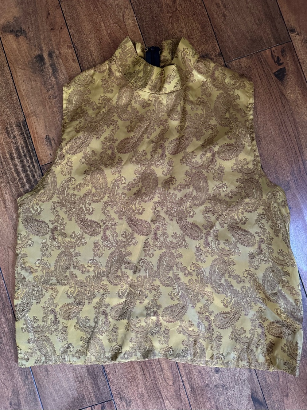 Sleeveless Paisley High-Neck Top in Mustard Gold